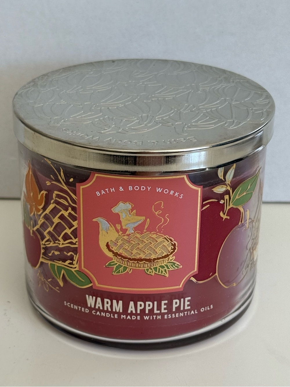 RARE!!! Bath and Body Works Warm
Apple Pie Candle